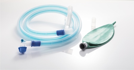 Контур коаксиальный сдвоенный с двухпросветной трубкой, длина 200 см, угловой коннектор с портом СО2 дополнительный шланг 90 см, безлатексный мешок 2 л, прямой переходник 22M, 22M/15F